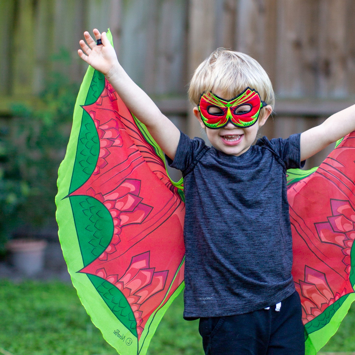 FANTASY CREATURES WINGS + MASK in eco-friendly cotton gift bag